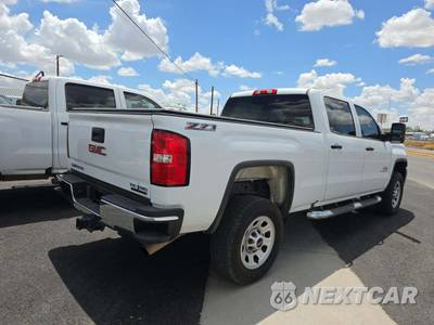 2018 GMC Sierra 2500HD Crew Cab Medium Bed - zdjęcie 3 z 39 - miniatura