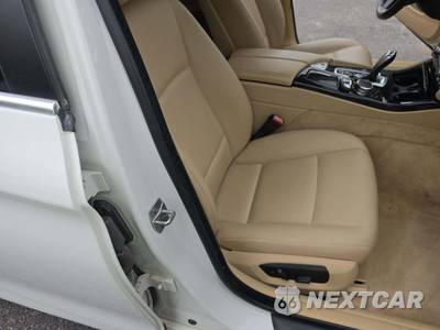 2015 BMW 5 Series Sedan 528i xDrive - zdjęcie 18 z 23 - miniatura