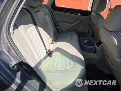 2013 Volkswagen Passat TDI SEL Premium - zdjęcie 16 z 23 - miniatura
