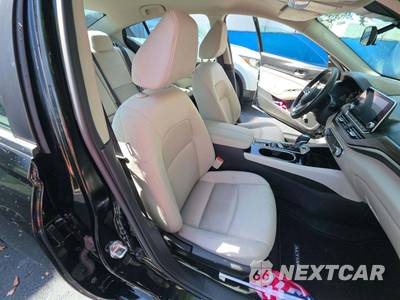 2024 Nissan Altima SV - zdjęcie 18 z 29 - miniatura