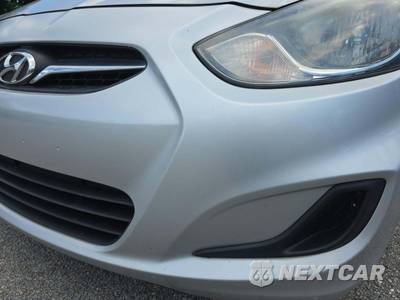 2013 Hyundai Accent GLS Sedan - zdjęcie 22 z 29 - miniatura