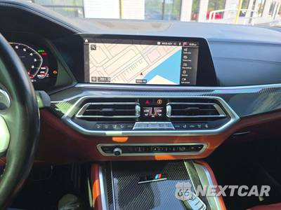 2022 BMW X5 M Sports Activity Vehicle - zdjęcie 10 z 25 - miniatura