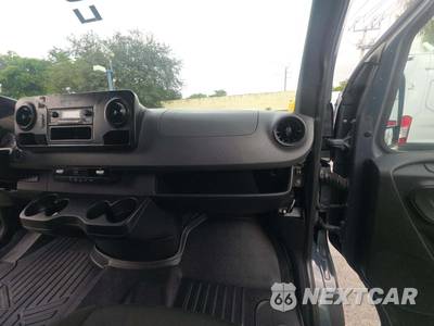 2019 Mercedes-Benz Sprinter 2500 Cargo Van High Roof 170.0" WB - zdjęcie 17 z 47 - miniatura