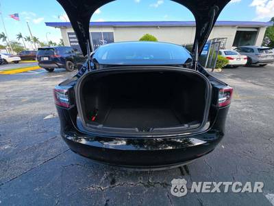 2020 Tesla Model 3 Standard Range - zdjęcie 14 z 36 - miniatura
