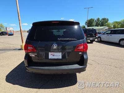 2012 Volkswagen Routan SE 121.2" WB - zdjęcie 4 z 38 - miniatura