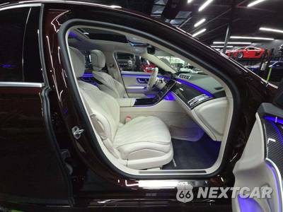 2026 Mercedes-Benz AMG S 63 E 4MATIC+ - zdjęcie 18 z 20 - miniatura