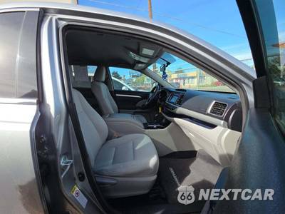 2016 Toyota Highlander LE - zdjęcie 19 z 29 - miniatura
