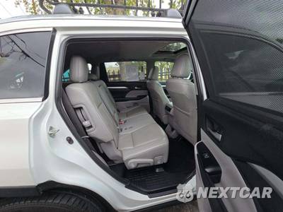 2019 Toyota Highlander XLE - zdjęcie 17 z 25 - miniatura