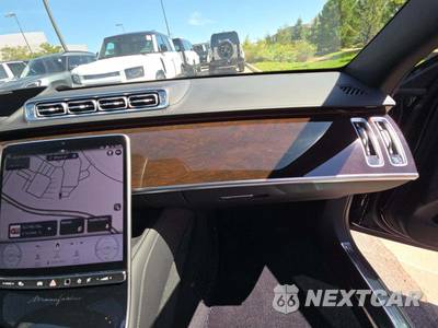2025 Mercedes-Benz Maybach S 680 4MATIC - zdjęcie 16 z 17 - miniatura