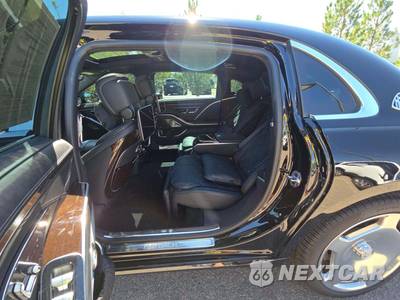 2025 Mercedes-Benz Maybach S 680 4MATIC - zdjęcie 10 z 17 - miniatura