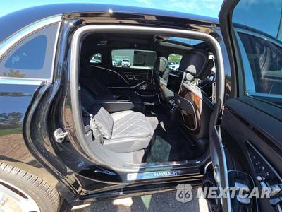 2025 Mercedes-Benz Maybach S 680 4MATIC - zdjęcie 13 z 17 - miniatura