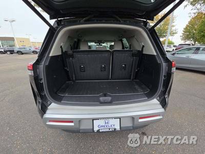 2023 Nissan Pathfinder SL - zdjęcie 12 z 19 - miniatura