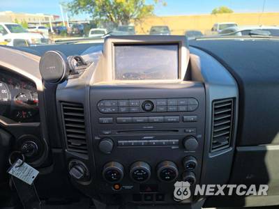 2004 Nissan Pathfinder Armada LE - zdjęcie 7 z 29 - miniatura