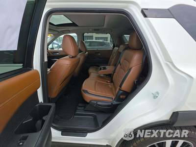 2024 Nissan Pathfinder Platinum - zdjęcie 10 z 21 - miniatura