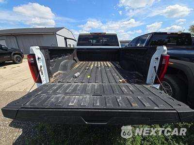 2026 GMC Sierra 2500HD Denali Crew Cab Medium Bed - zdjęcie 14 z 20 - miniatura