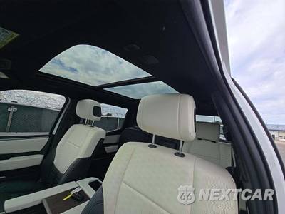 2023 Toyota Tundra Hybrid Capstone Crew Cab Short Bed - zdjęcie 11 z 20 - miniatura