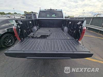 2023 Toyota Tundra Hybrid Capstone Crew Cab Short Bed - zdjęcie 14 z 20 - miniatura
