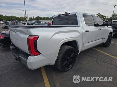 2023 Toyota Tundra Hybrid Capstone Crew Cab Short Bed - zdjęcie 3 z 20 - miniatura