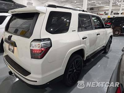 2020 Toyota 4Runner Nightshade - zdjęcie 3 z 24 - miniatura