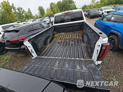2026 GMC Sierra 3500HD AT4 Crew Cab Medium Bed - zdjęcie 14 z 20 - miniatura