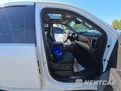2026 GMC Sierra 2500HD Denali Crew Cab Medium Bed - zdjęcie 18 z 20 - miniatura