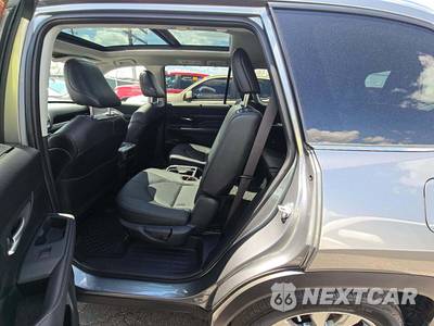 2025 Toyota Grand Highlander Hybrid Limited - zdjęcie 13 z 21 - miniatura