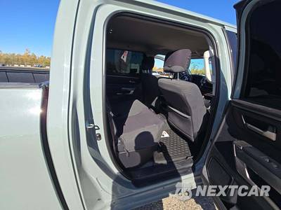 2022 Toyota Tundra SR5 Crew Cab Medium Bed - zdjęcie 16 z 23 - miniatura
