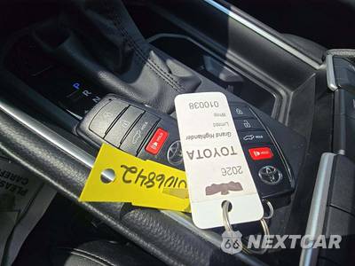 2026 Toyota Grand Highlander Limited - zdjęcie 8 z 21 - miniatura