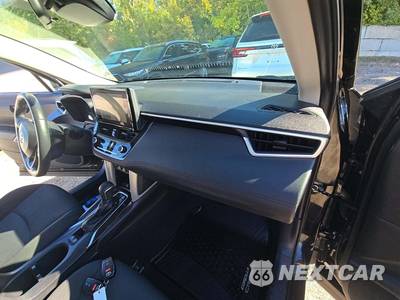 2025 Toyota Corolla Cross LE - zdjęcie 19 z 20 - miniatura