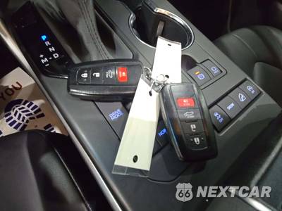 2021 Toyota Highlander XLE - zdjęcie 8 z 23 - miniatura