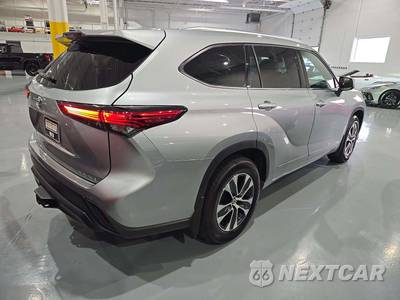 2021 Toyota Highlander XLE - zdjęcie 3 z 23 - miniatura
