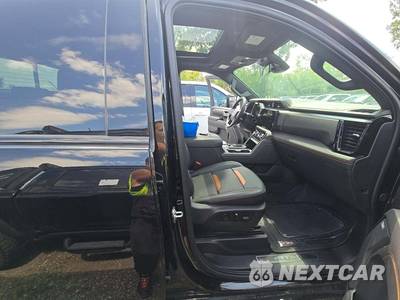 2026 GMC Sierra 2500HD AT4 Crew Cab Medium Bed - zdjęcie 18 z 20 - miniatura