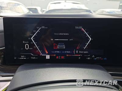 2025 BMW X7 xDrive40i - zdjęcie 9 z 21 - miniatura