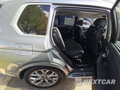 2025 BMW X7 xDrive40i - zdjęcie 17 z 21 - miniatura