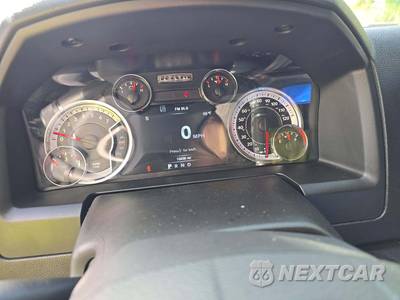 2024 Ram 1500 Classic Warlock Crew Cab Short Bed - zdjęcie 9 z 22 - miniatura