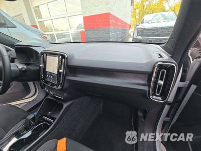 2023 Volvo XC40 Recharge Pure Electric Plus - zdjęcie 20 z 21 - miniatura