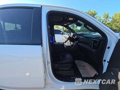 2026 GMC Sierra 2500HD AT4 Crew Cab Medium Bed - zdjęcie 18 z 20 - miniatura