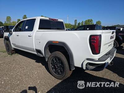 2026 GMC Sierra 2500HD AT4 Crew Cab Medium Bed - zdjęcie 2 z 20 - miniatura
