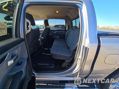 2020 Ram 1500 Big Horn Crew Cab Short Bed - zdjęcie 13 z 22 - miniatura