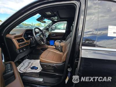 2023 Chevrolet Suburban High Country 3LZ - zdjęcie 6 z 22 - miniatura