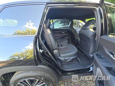 2026 Toyota Grand Highlander Hybrid MAX Platinum - zdjęcie 17 z 21 - miniatura