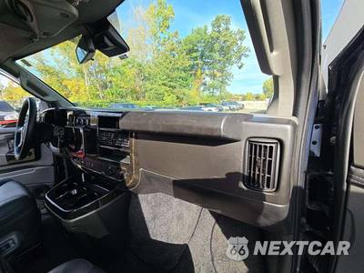 2024 GMC Savana 2500 Cargo Van 1WT 135.0" WB - zdjęcie 18 z 19 - miniatura