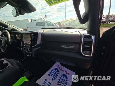 2025 Ram 1500 Big Horn Crew Cab Short Bed - zdjęcie 19 z 21 - miniatura