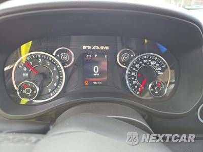 2025 Ram 1500 Big Horn Crew Cab Short Bed - zdjęcie 9 z 21 - miniatura