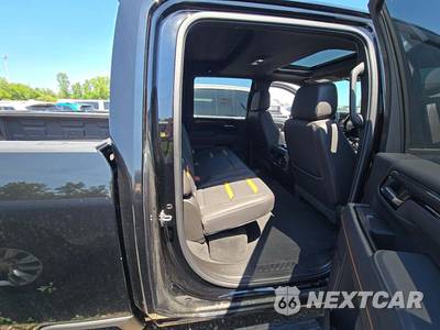 2025 GMC Sierra 2500HD AT4 Crew Cab Medium Bed 4SB - zdjęcie 16 z 20 - miniatura