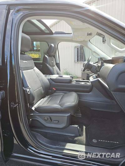 2025 Ford Expedition MAX Platinum - zdjęcie 16 z 27 - miniatura