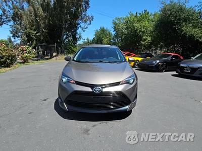 2018 Toyota Corolla LE Sedan - zdjęcie 2 z 31 - miniatura