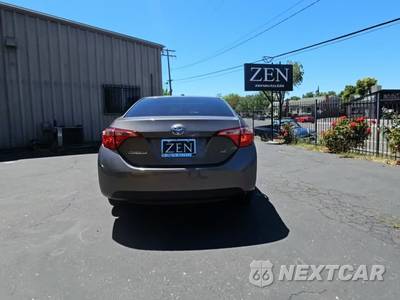 2018 Toyota Corolla LE Sedan - zdjęcie 4 z 31 - miniatura