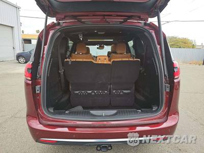 2022 Chrysler Pacifica Pinnacle 121.6" WB - zdjęcie 12 z 23 - miniatura