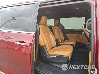 2022 Chrysler Pacifica Pinnacle 121.6" WB - zdjęcie 14 z 23 - miniatura